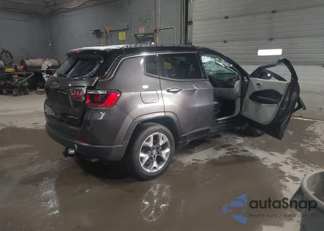 2018 Jeep Compass Limited 4X4 из США, поврежденный, VIN 3C4NJDCB1JT168127